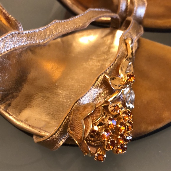 Shoes - Picture 4 of 5